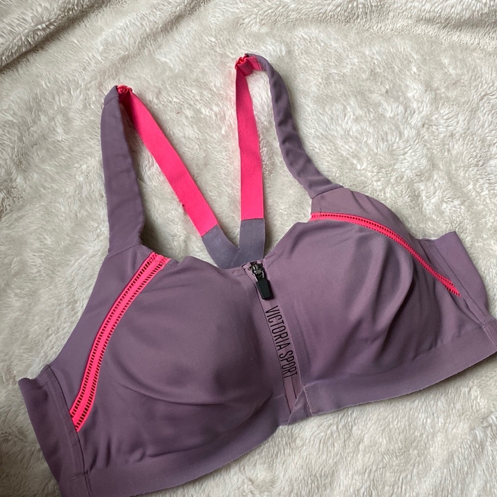 Victoria's Secret Incredible VSX Front Zip Double Layer Sports Bra 38C